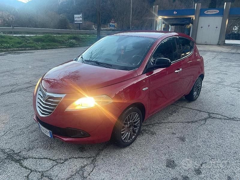 Usata Lancia Ypsilon S 95 CV (69 kW) 2012 Utilitaria