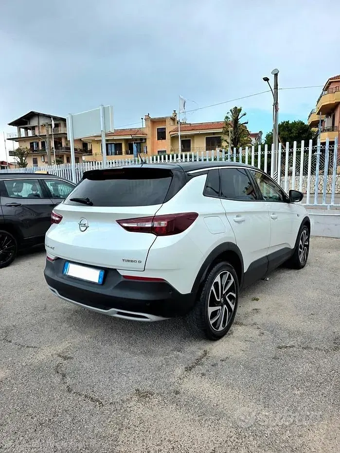 Usata Opel Grandland X Ultimate 120 CV (88 kW) 2018 Bianco perla SUV