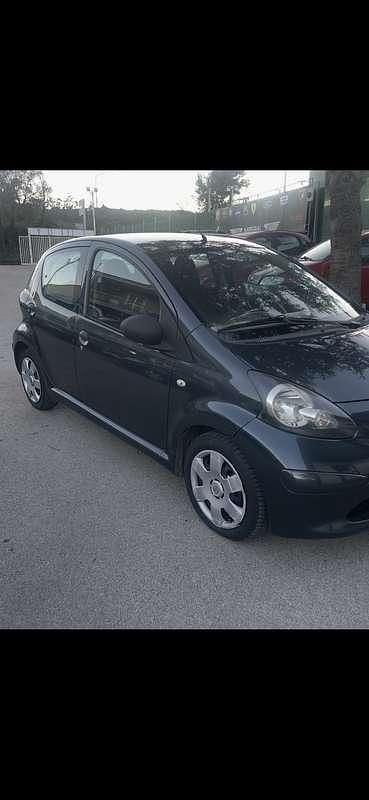 Usata 2008 Toyota Aygo Due volumi | 2999 € (Super prezzo) - Immagine 1/2