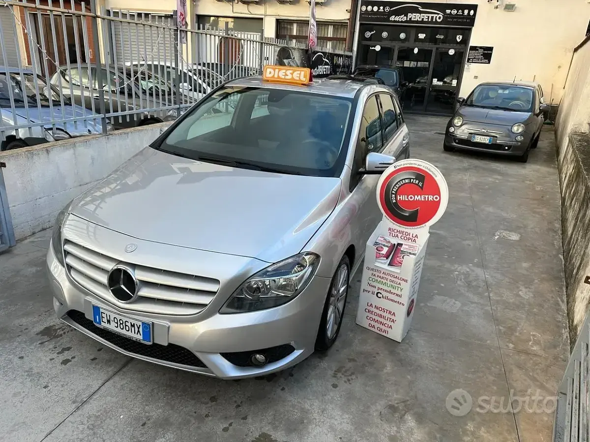 Usata Mercedes B180 Executive 109 CV (80 kW) 2014 Grigio Utilitaria