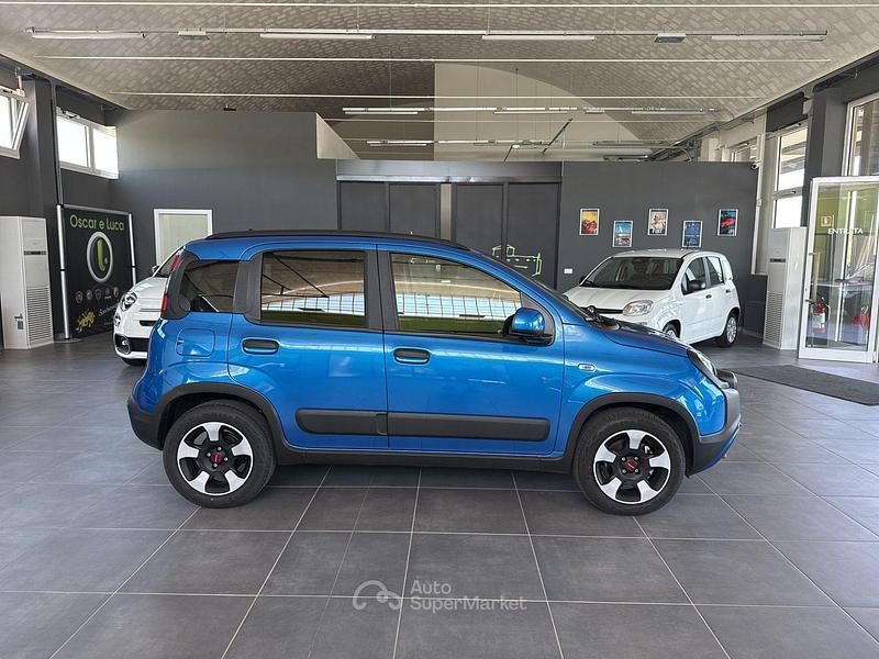 Usata Fiat Panda Cross Cross 70 CV (51 kW) 2024 Blu italia Utilitaria