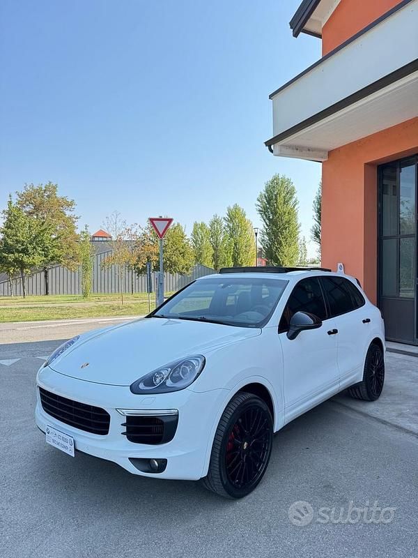 Bianco Usata 2016 Porsche Cayenne SUV | 25.999 € (Buon prezzo) - Immagine 1/4