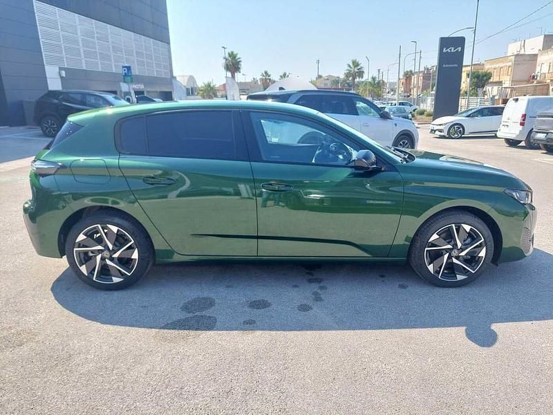 Nuova Peugeot 308 Allure 135 CV (99 kW) 2025 Verde Berlina