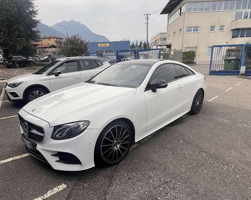 Usata Mercedes E300 Business 245 CV (180 kW) 2019 Coupé