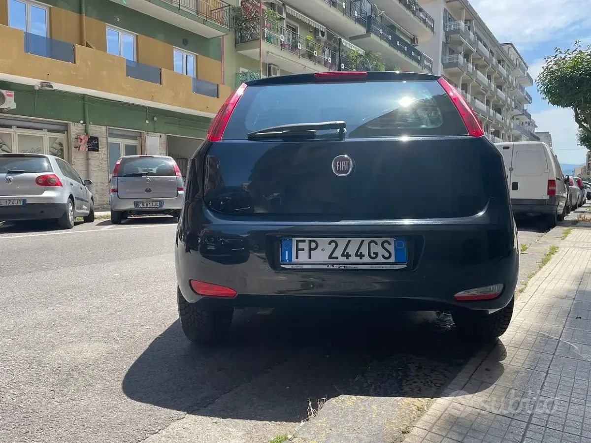 Usata Fiat Punto 95 CV (69 kW) 2018 Bluazzurro Utilitaria