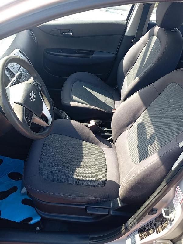 Usata Hyundai i20 2010 Grigio Utilitaria