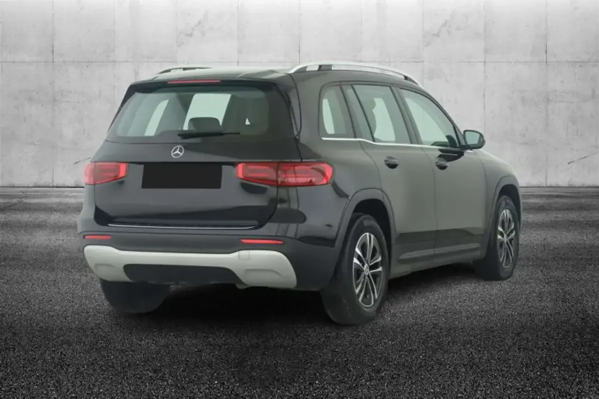 Usata Mercedes GLB180 Advanced Plus 116 CV (85 kW) 2024 Nero SUV