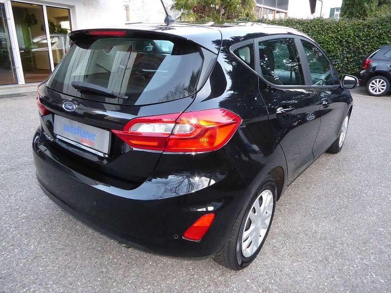 Usata Ford Fiesta Cool & Connect 101 CV (74 kW) 2018 Nero Berlina