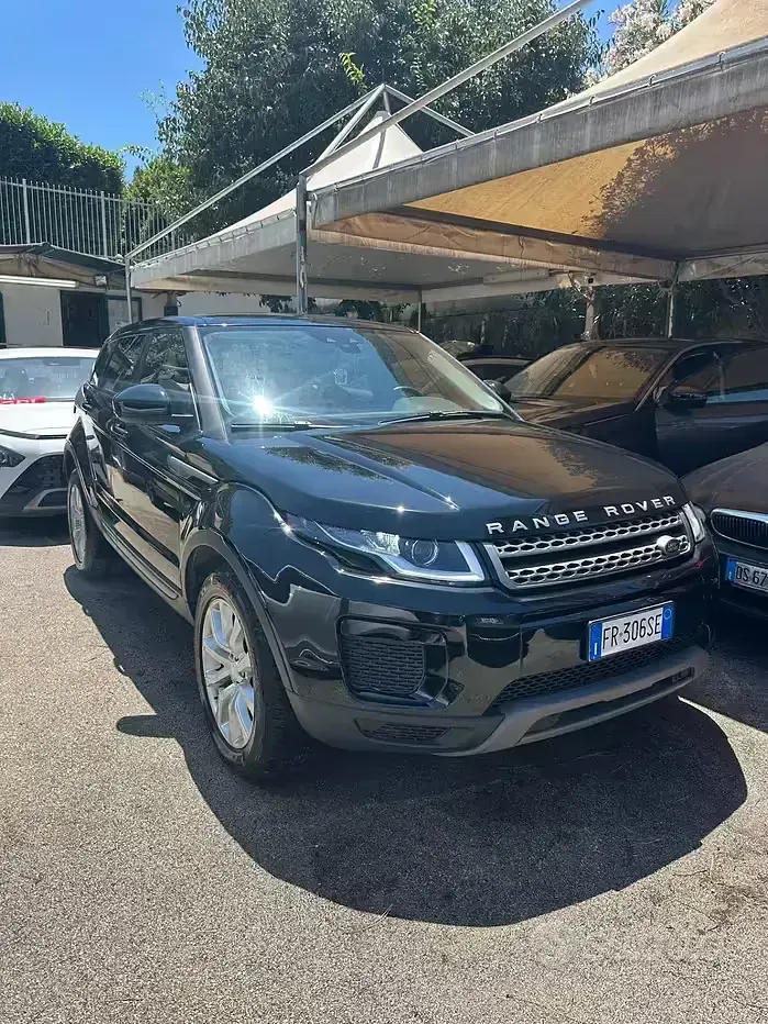 Usata Land Rover Range Rover evoque HSE 150 CV (110 kW) 2018 Nero SUV