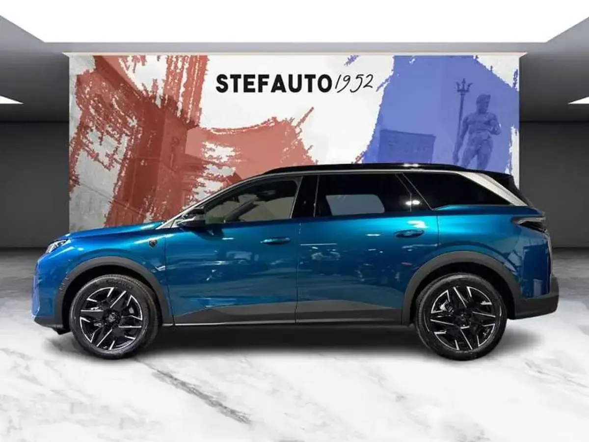 Nuova Peugeot 5008 GTi 136 CV (100 kW) 2026 Blu SUV