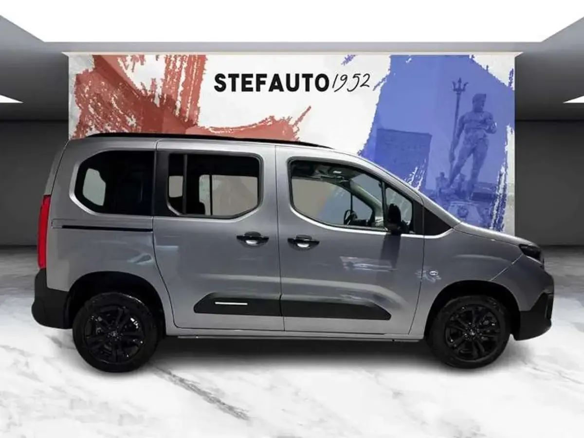 Nuova Citroën Berlingo 102 CV (75 kW) 2026 Grigio acier  metallizzato Monovolume