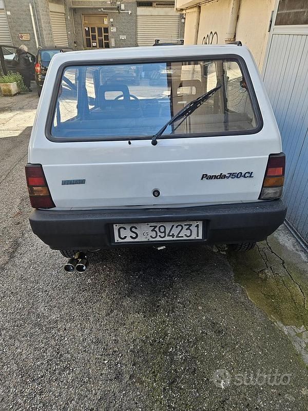 Usata Fiat 750 34 CV (25 kW) 1987 Berlina