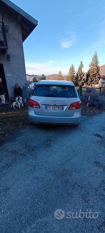 Usata Mercedes B180 122 CV (89 kW) 2016 Utilitaria