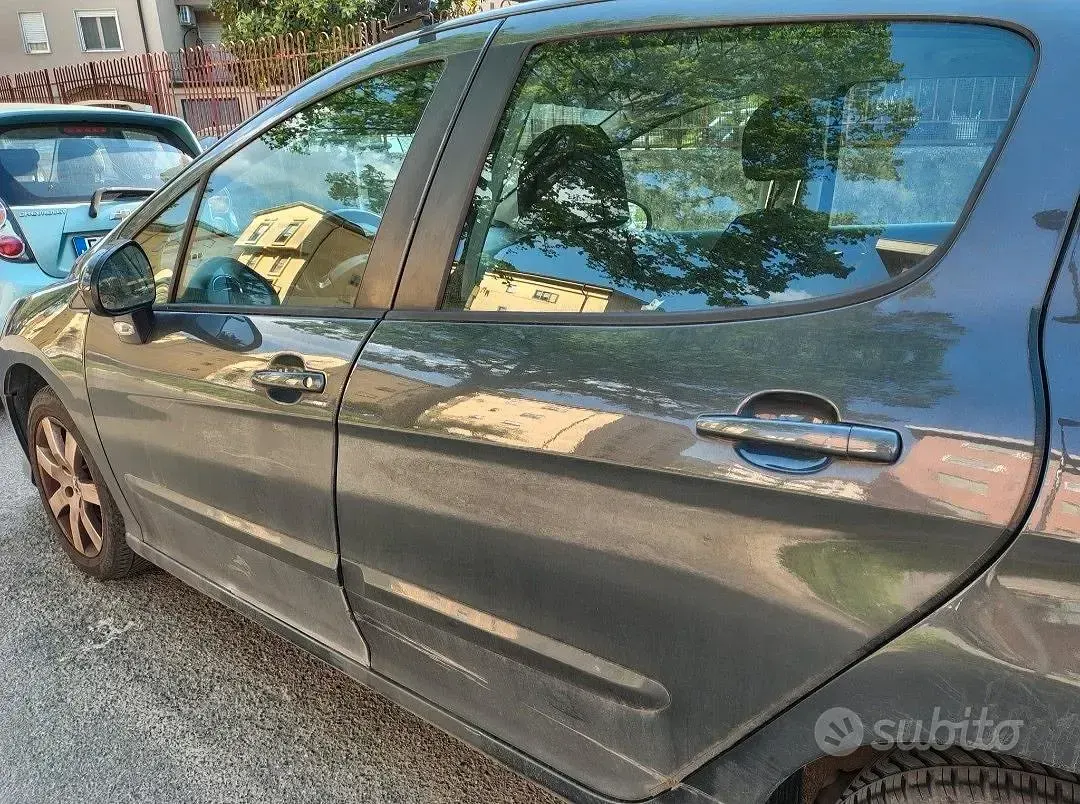 Usata Peugeot 308 90 CV (66 kW) 2009 Grigio Berlina
