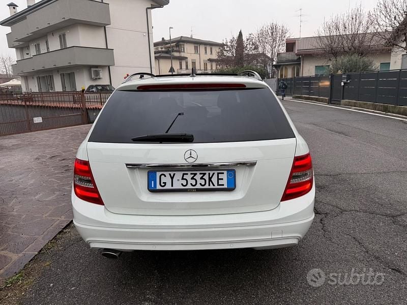 Usata Mercedes C220 Avantgarde 169 CV (124 kW) 2011 Bianco Station wagon