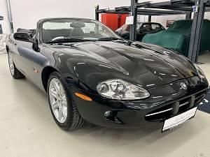Usata Jaguar XK8 284 CV (208 kW) 1997 Nero Cabrio