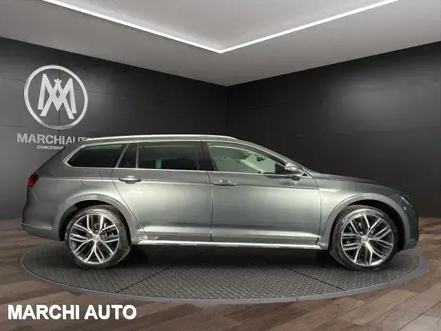 Usata VW Passat Alltrack Business 190 CV (139 kW) 2016 Grigio Station wagon
