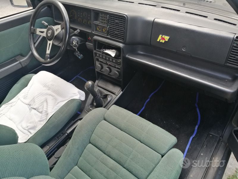 Usata Lancia Delta 132 CV (97 kW) 1991 Grigio Utilitaria