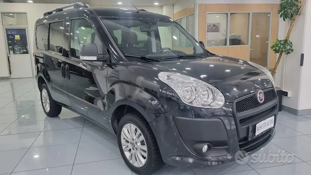 Usata Fiat Doblò 120 CV (88 kW) 2015 Nero Monovolume