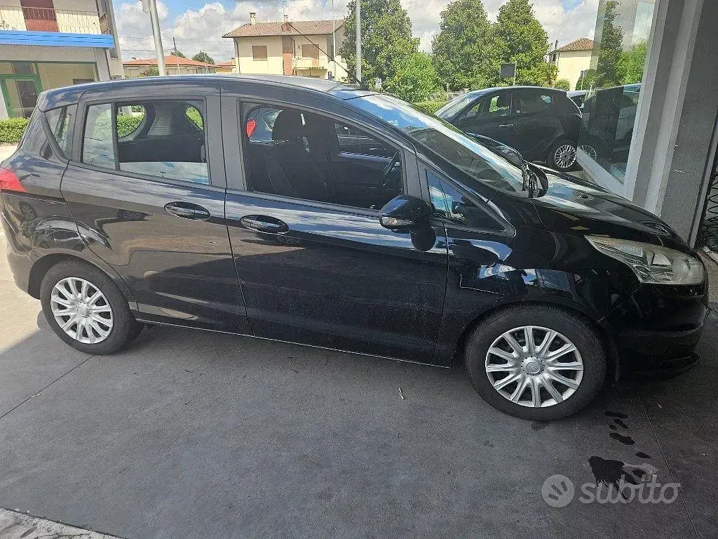 Usata Ford B-MAX Titanium 101 CV (74 kW) 2013 Nero metallizzato Monovolume