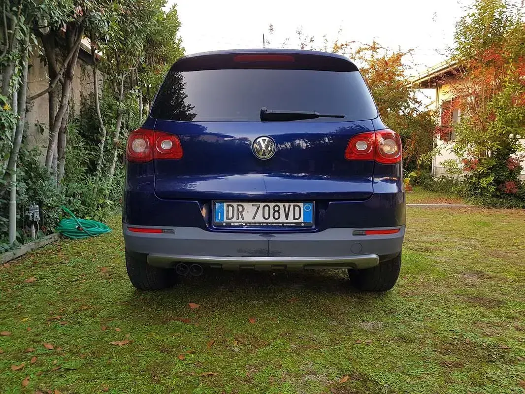 Usata VW Tiguan Sport 140 CV (102 kW) 2008 Blu/azzurro SUV