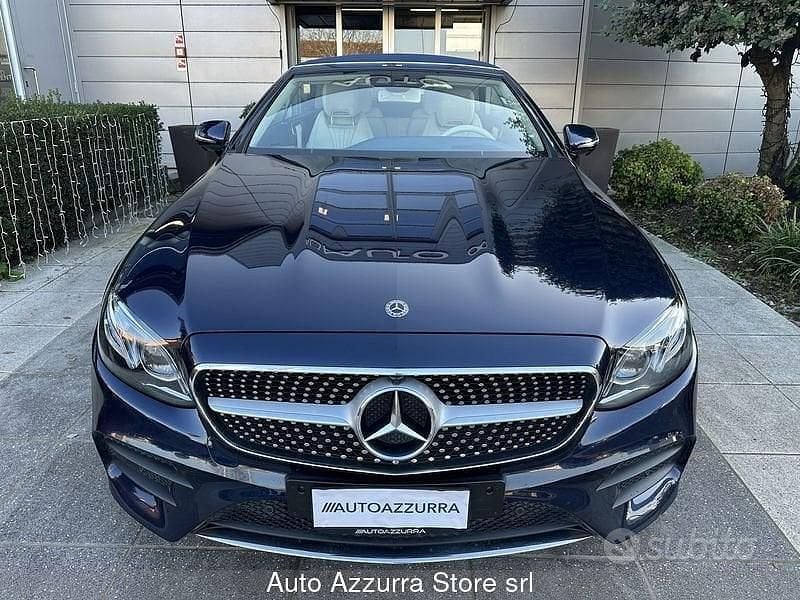 Usata Mercedes E220 Premium Plus 194 CV (142 kW) 2019 Blu/azzurro Cabrio