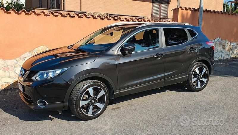 Usata Nissan Qashqai N-Connecta 110 CV (80 kW) 2017 Nero SUV