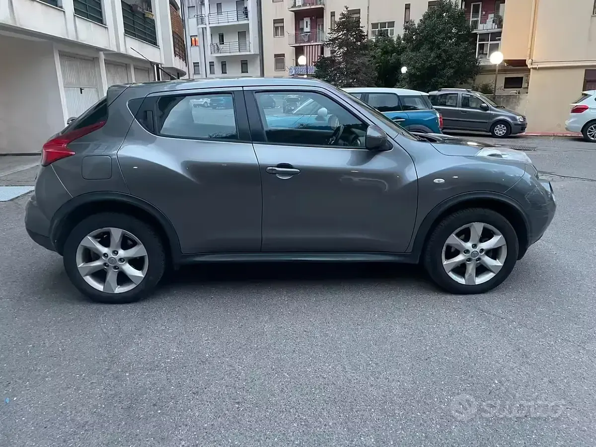 Gebraucht Nissan Juke Acenta 110 PS (80 kW) 2011 Grau SUV
