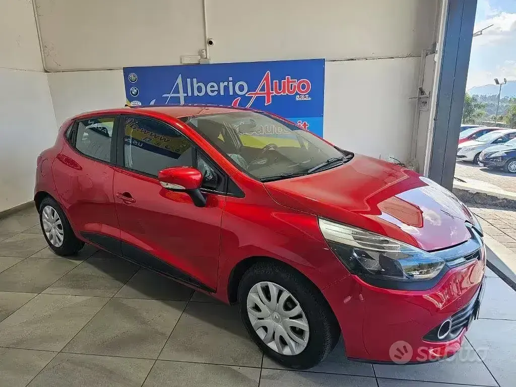 Usata Renault Clio IV 75 CV (55 kW) 2014 Rosso Berlina