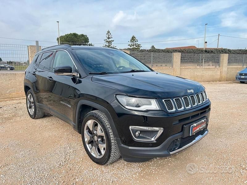 Używany Jeep Compass Limited 120 KM (88 kW) 2018 Czarny SUV