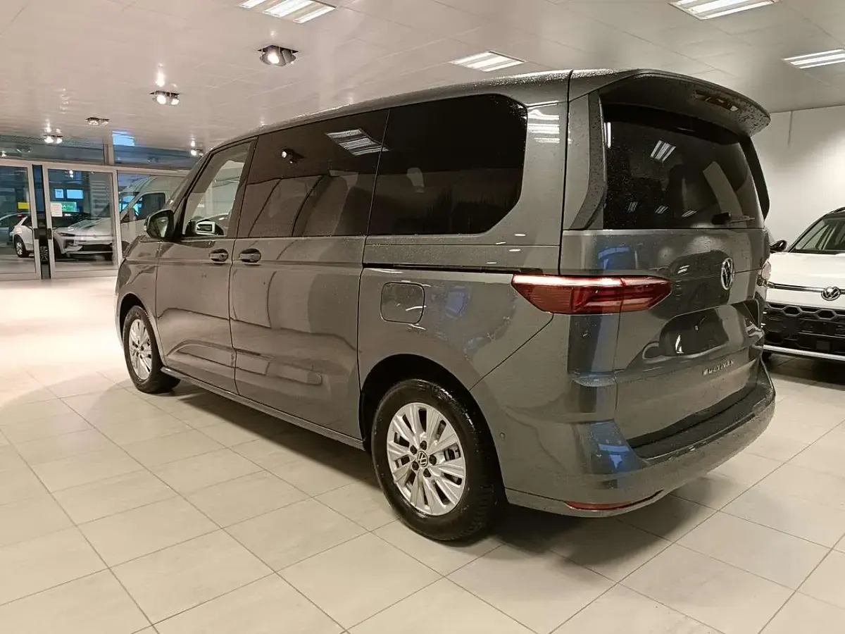 Nuova VW Multivan 150 CV (110 kW) 2026 Grigio indio met Monovolume