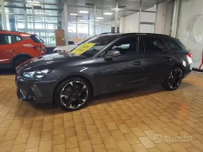 Usata Cupra Leon 150 CV (110 kW) 2024 Magnetic tech / metallizzato Station wagon