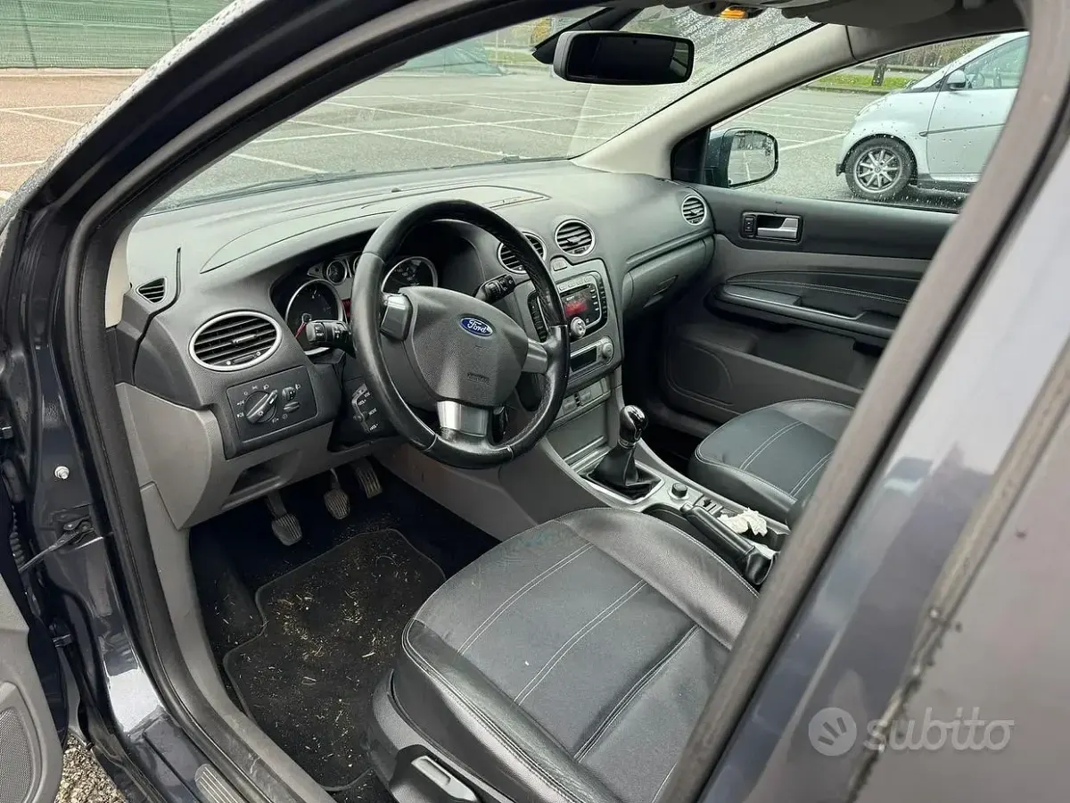 Usata Ford Focus 105 CV (77 kW) 2009 Nero Berlina