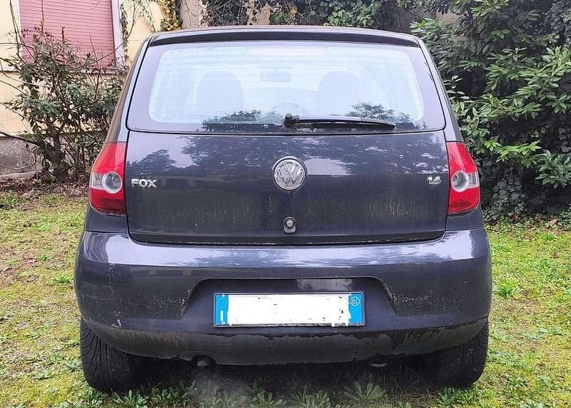 Usata VW Fox Sport 75 CV (55 kW) 2005 Grigio Utilitaria