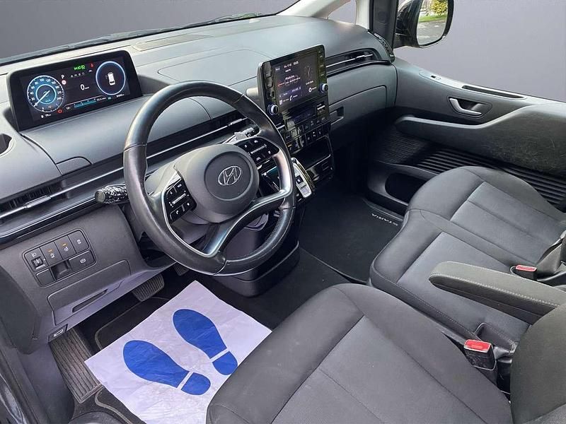 Usata Hyundai Staria 177 CV (130 kW) 2023 Grigio Monovolume