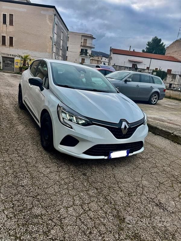 Usata Renault Clio V Techno 91 CV (66 kW) 2023 Bianco Berlina
