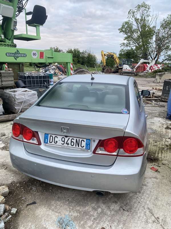 Usata 2007 Honda Civic Hybrid Tre volumi | 3500 € - Immagine 1/4