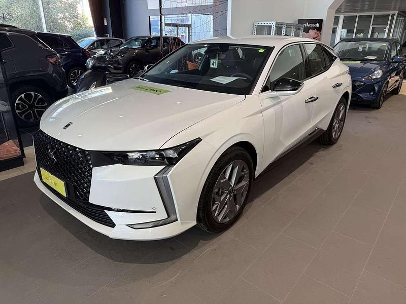 Bianco Nuova 2025 DS Automobiles DS4 Berlina | 30.900 € (Buon prezzo) - Immagine 1/4