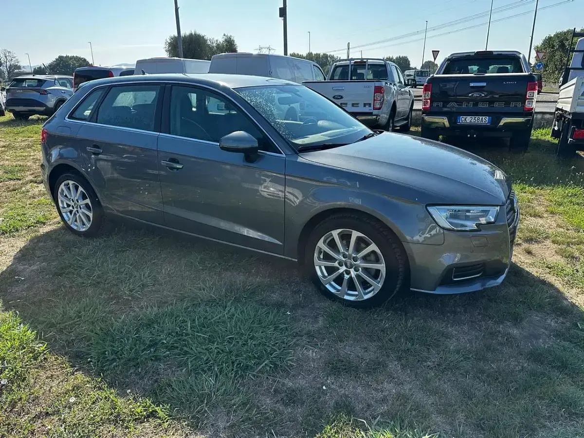 Usata Audi A3 Ambiente 110 CV (80 kW) 2016 Grigio Berlina