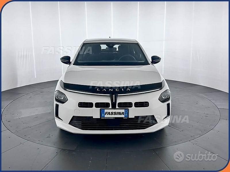 Usata Lancia Ypsilon 110 CV (80 kW) 2025 Bianco Utilitaria