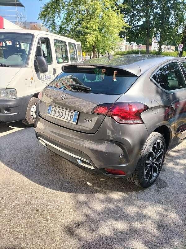 Usata 2015 DS Automobiles DS4 Crossback Sport Chic SUV | 8000 € (Buon prezzo) - Immagine 1/4