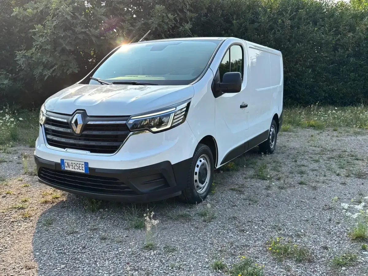 Usata Renault Trafic 110 CV (80 kW) 2023 Bianco