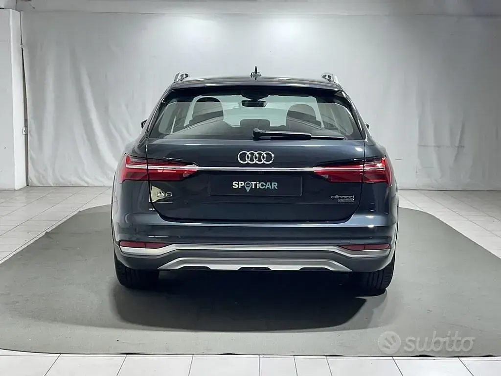 Usata Audi A6 Allroad 204 CV (150 kW) 2023 Grigio Station wagon