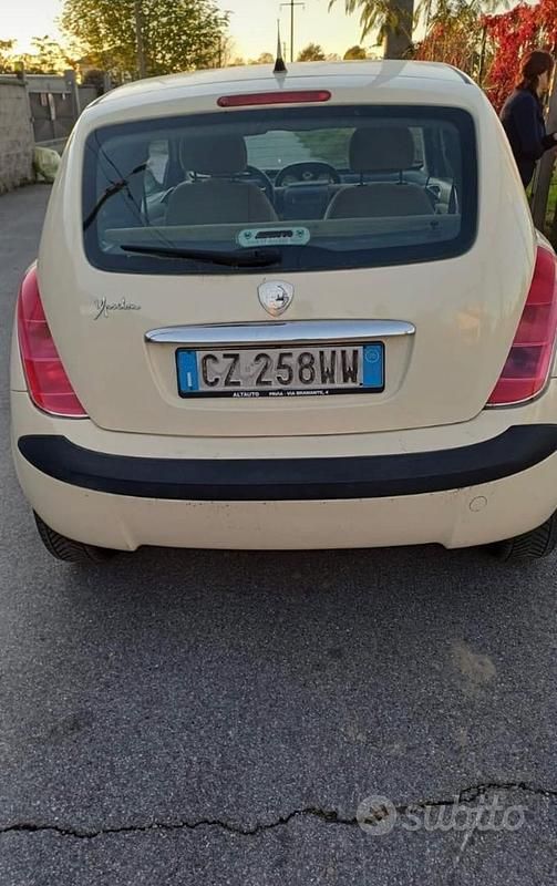 Usata Lancia Ypsilon 80 CV (58 kW) 2006 Bianco Utilitaria