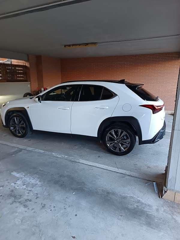 Usata Lexus UX 250h Sport Line 145 CV (106 kW) 2022 SUV