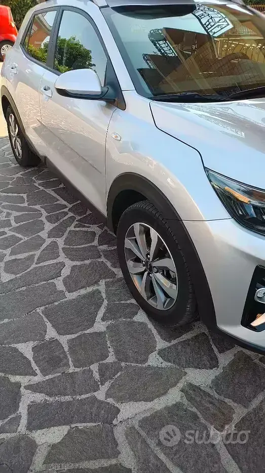 Usata Kia Stonic Style 84 CV (61 kW) 2022 Grigio SUV
