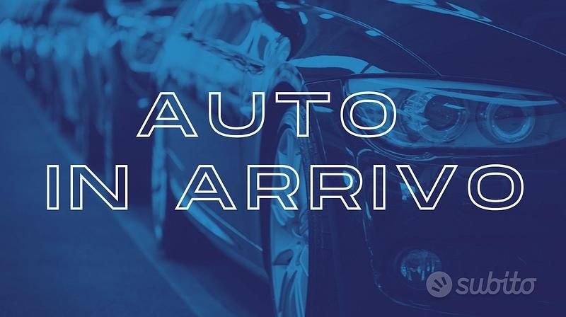 Usata Peugeot 5008 Allure 131 CV (96 kW) 2023 Grigio SUV