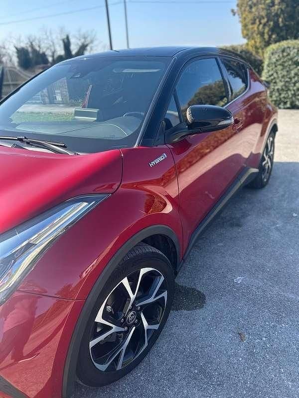 Usata Toyota C-HR Trend 152 CV (111 kW) 2020 Rosso SUV