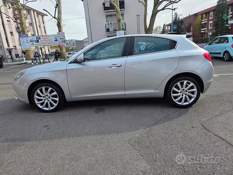 Usata Alfa Romeo Giulietta Business 120 CV (88 kW) 2016 Grigio Utilitaria