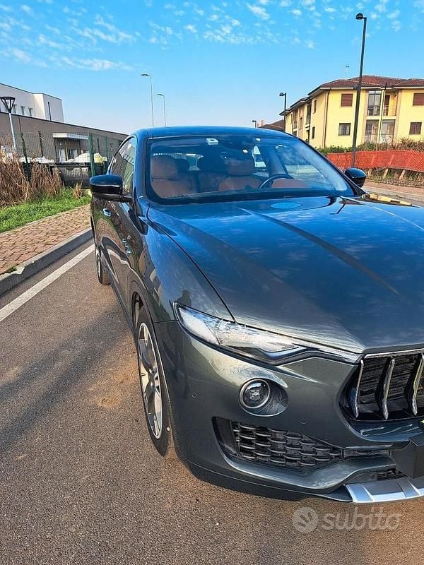 Usata Maserati Levante 2018 Grigio SUV
